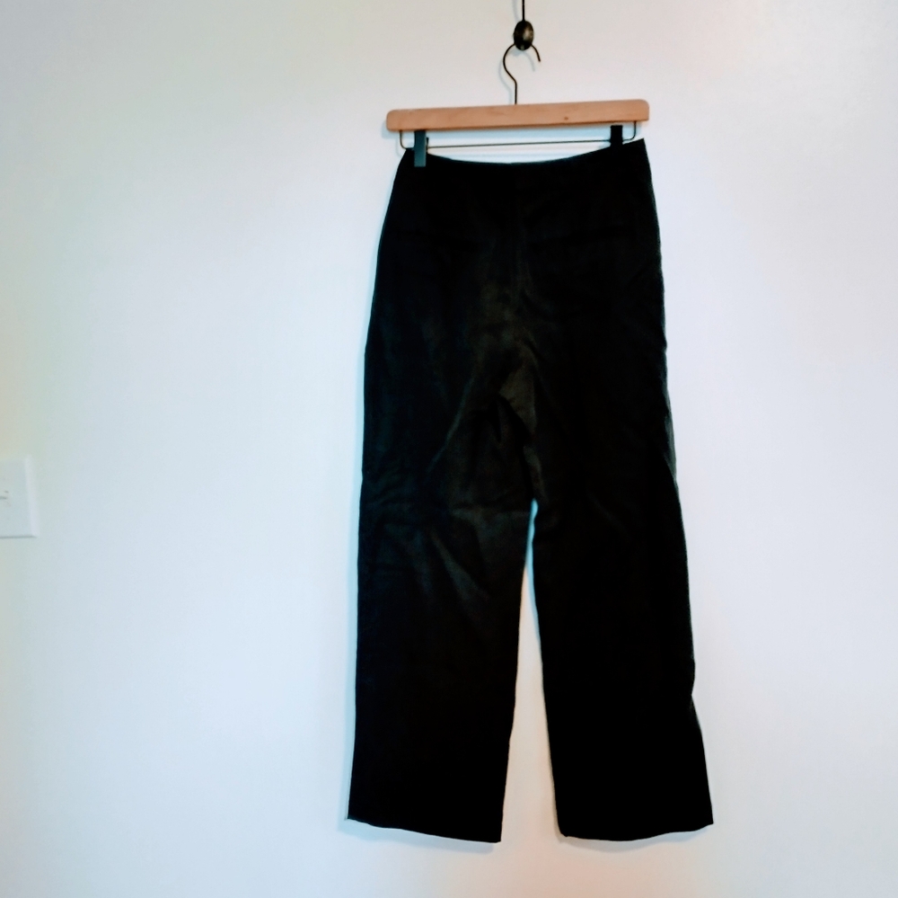 NWT Gap pants blue with pockets. Size 0 petite, wide legs and high waisted